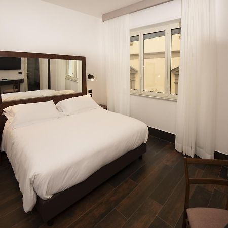 Domus Altana Hotel Napels Buitenkant foto