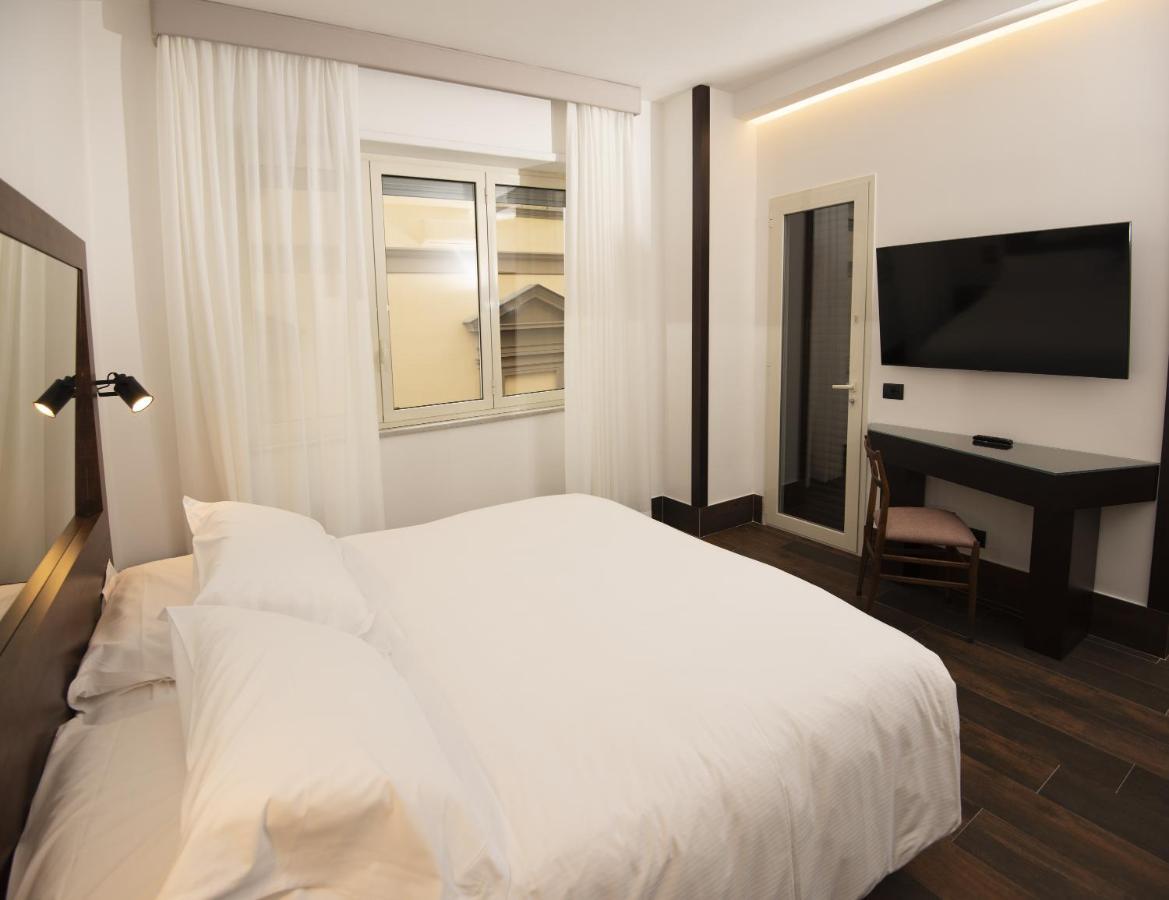 Domus Altana Hotel Napels Buitenkant foto