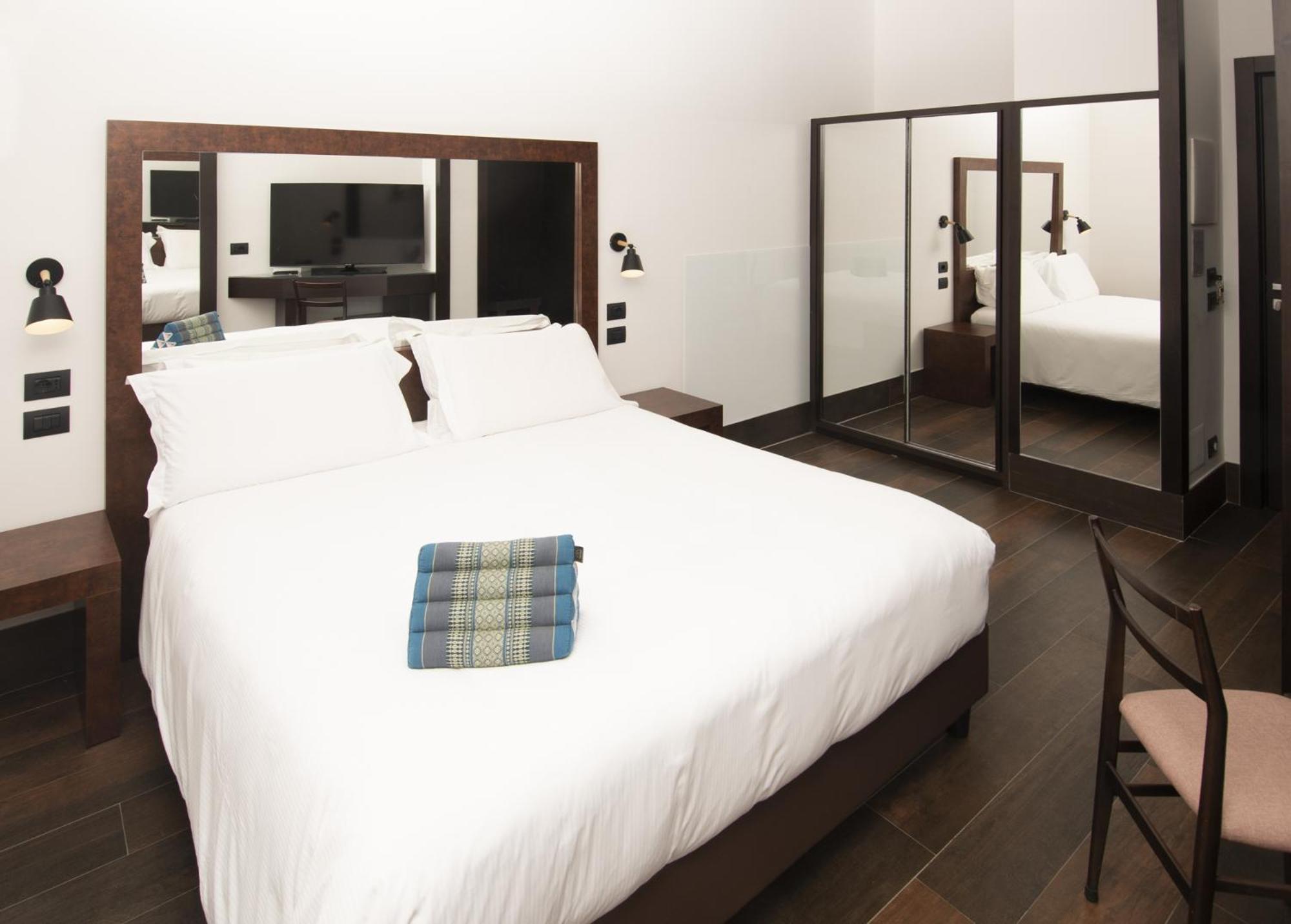Domus Altana Hotel Napels Buitenkant foto